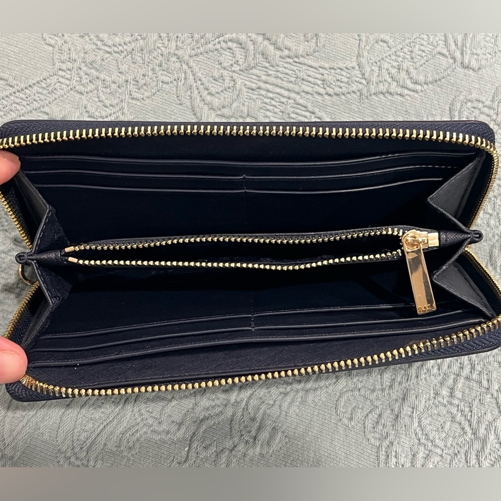 Tory Burch Saffiano Leather wallet - Picture 3 of 5